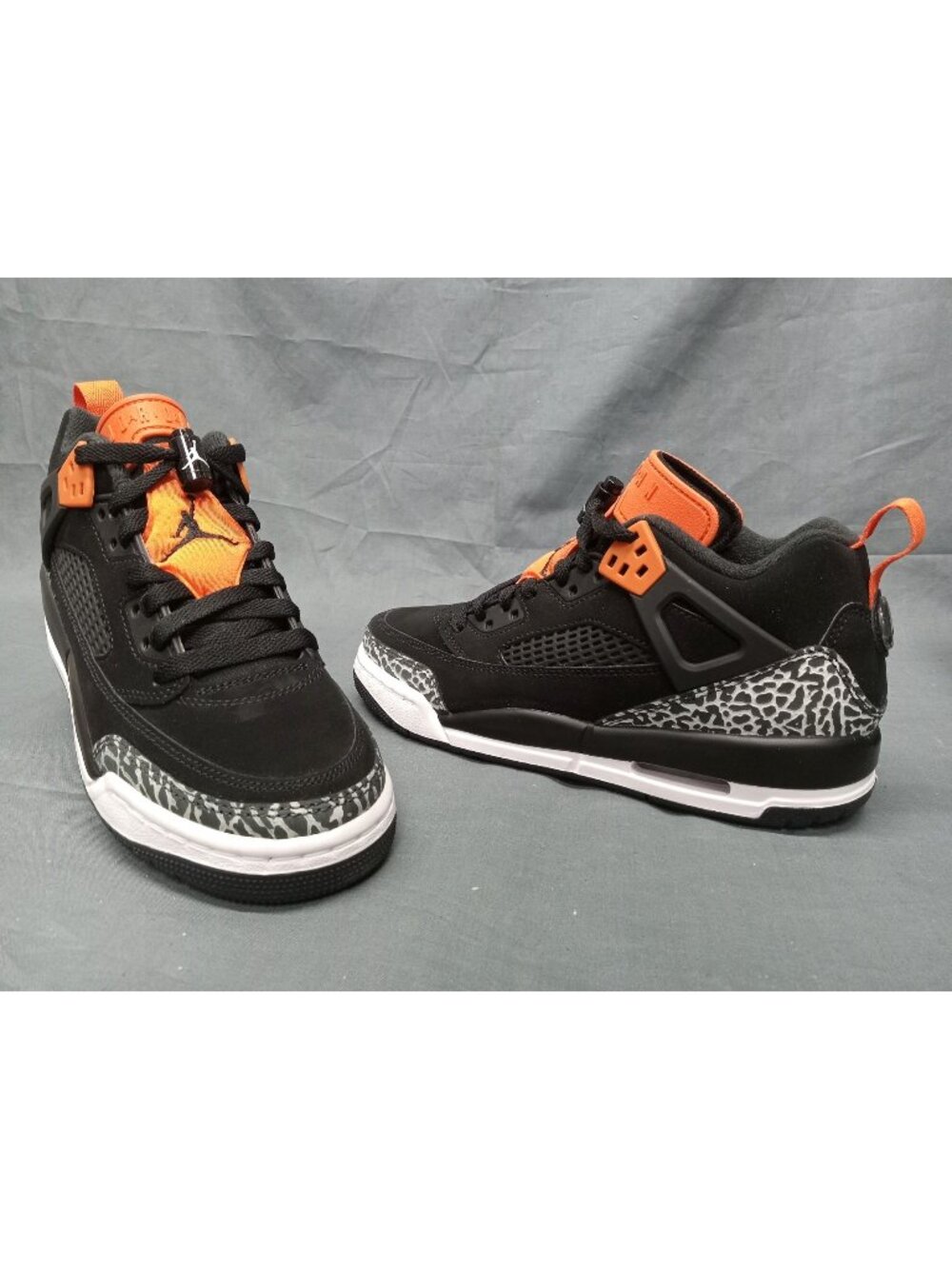 Nike Jordan Spizike Low (GS) Sneakers Black Starfish Boys Size 5 FLOOR MODEL!